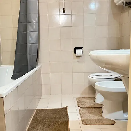 Urban Oasis In Front Of Duomo Di * Perugia