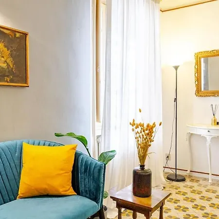 Urban Oasis In Front Of Duomo Di Perugia