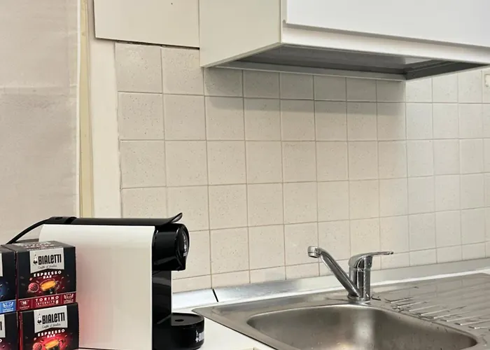 Urban Oasis In Front Of Duomo Di *